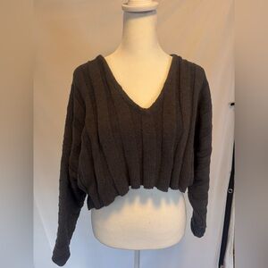 Forever 21 V-neck, long sleeve gray sweater size small